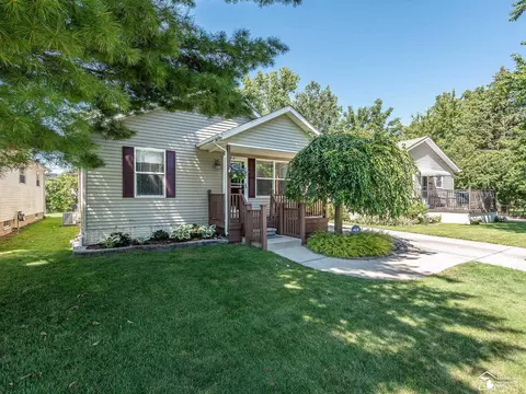 628 Palmwood, Monroe, MI 48161