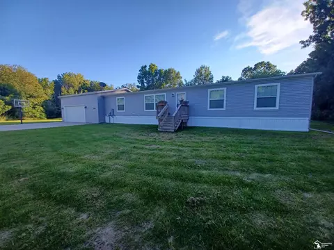 6762 S Ainger, Olivet, MI 49076 photo 2