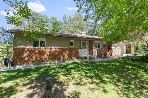 242 Swan Lk, Adrian, MI 49221