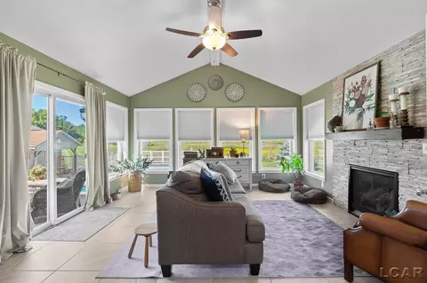 238 Melrose, Adrian, MI 49221 photo 25