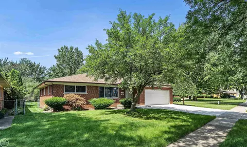 20887 Beaconsfield, Eastpointe, MI 48021