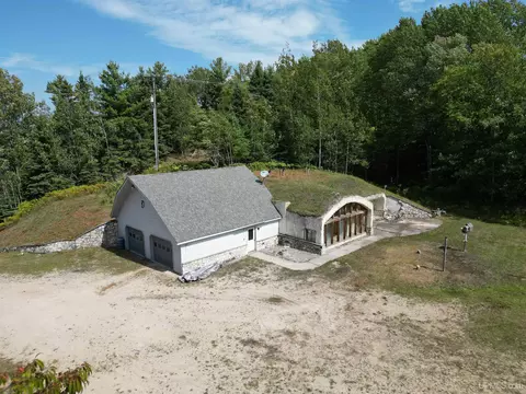 6645 W Tannery, Manistique, MI 49854