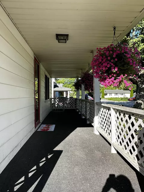 211 Darrow, Clio, MI 48420 photo 6