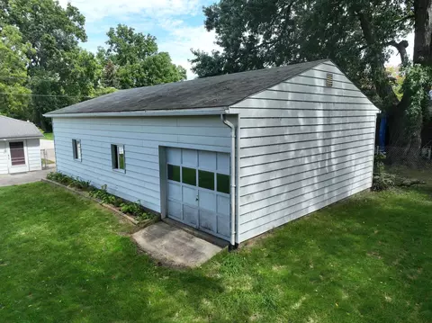 211 Darrow, Clio, MI 48420 photo 38