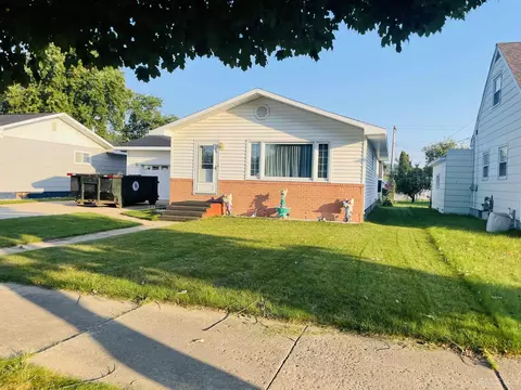 1708 Dakota, Gladstone, MI 49837