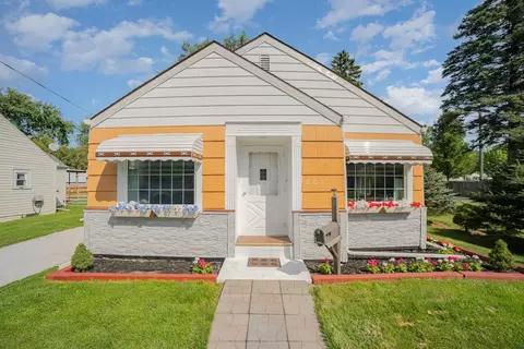 601 Hart, Essexville, MI 48732