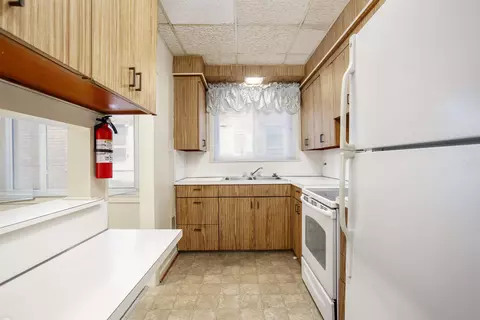 1063 Beaconsfield, Grosse Pointe Park, MI 48230 photo 12