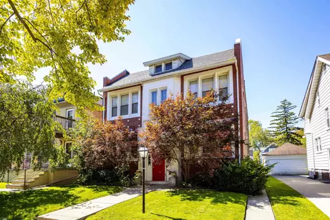 1063 Beaconsfield, Grosse Pointe Park, MI 48230 photo 2