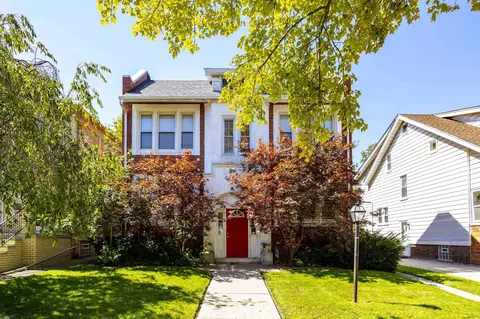1063 Beaconsfield, Grosse Pointe Park, MI 48230