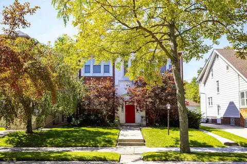 1063 Beaconsfield, Grosse Pointe Park, MI 48230 photo 4