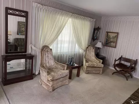 816 Bentley, Monroe, MI 48162 photo 4
