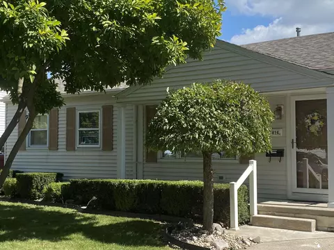 816 Bentley, Monroe, MI 48162 photo 3