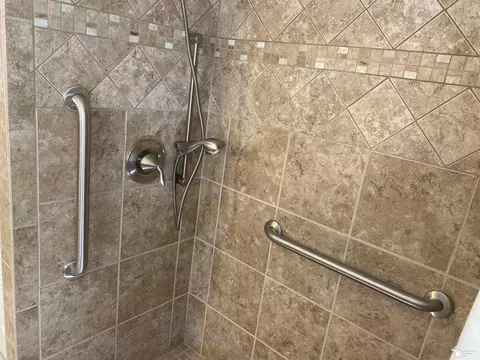 816 Bentley, Monroe, MI 48162 photo 33