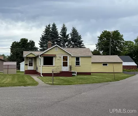 833 E Michigan, Ishpeming, MI 49849