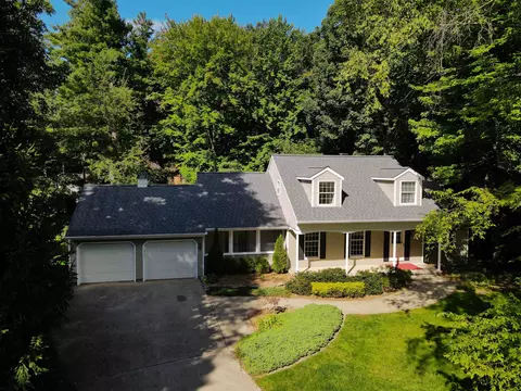 5813 Sutton, Midland, MI 48640