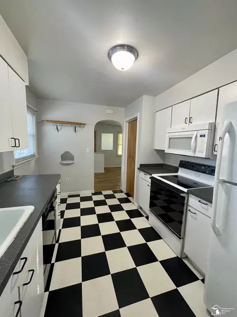1277 Lavender, Monroe, MI 48162 photo 6