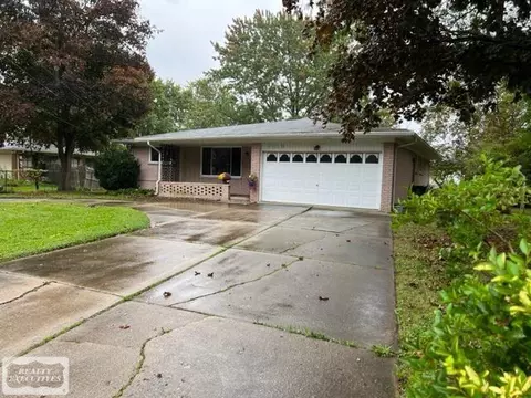 2228 Virginia, Troy, MI 48083