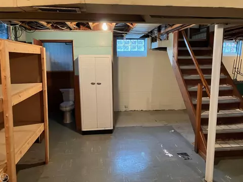 1694 Stanhope, Grosse Pointe Woods, MI 48236 photo 18