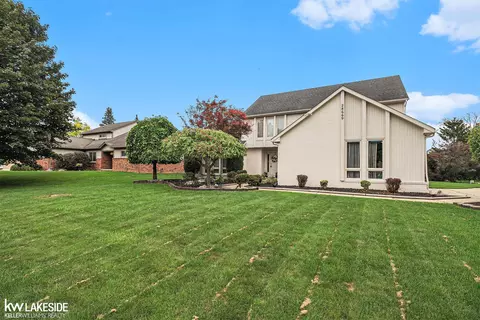 28669 Bristol, Farmington Hills, MI 48334