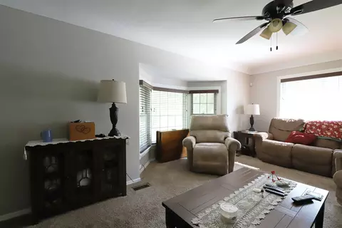 8136 E Lippincott, Davison, MI 48423 photo 3