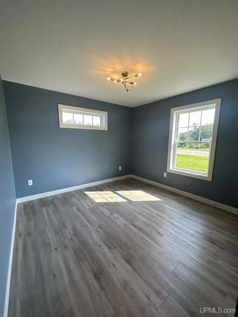2108 S 18th, Escanaba, MI 49829 photo 24