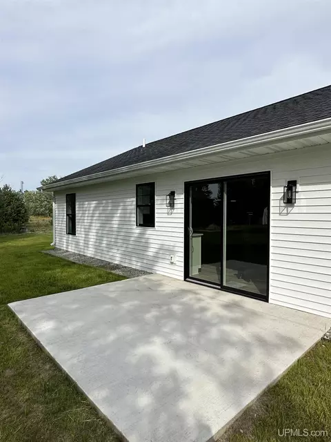 2108 S 18th, Escanaba, MI 49829 photo 41