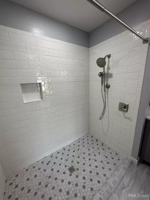 2108 S 18th, Escanaba, MI 49829 photo 19