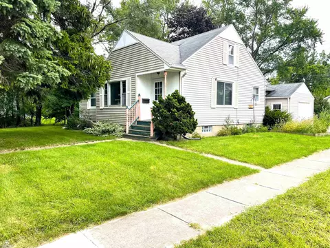1340 Bancroft St, Port Huron, MI 48060