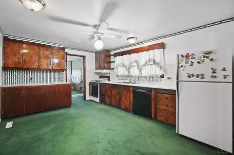 1820 Sutton, Adrian, MI 49221 photo 12