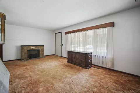 1820 Sutton, Adrian, MI 49221 photo 9