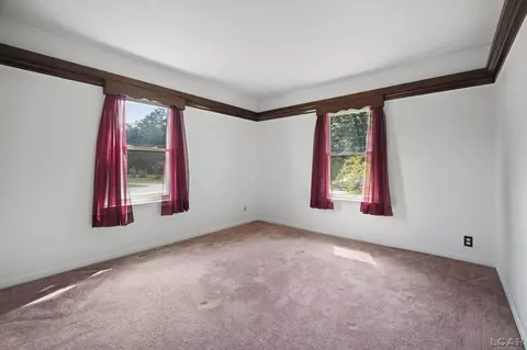 1820 Sutton, Adrian, MI 49221 photo 10