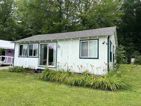 1464 W Chickamauga, Farwell, MI 48622