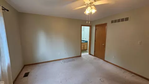 23865 Pointe, Macomb, MI 48042 photo 15