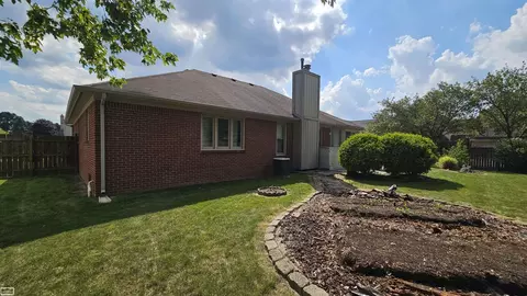 23865 Pointe, Macomb, MI 48042 photo 19