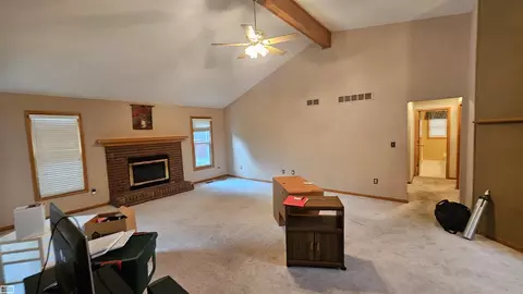 23865 Pointe, Macomb, MI 48042 photo 9