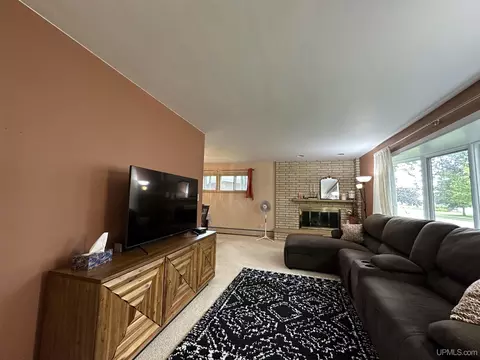 1901 S 23rd, Escanaba, MI 49829 photo 23