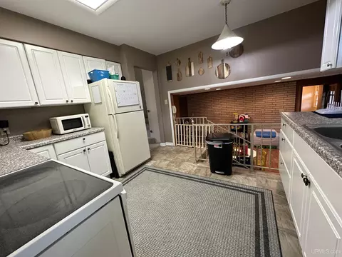 1901 S 23rd, Escanaba, MI 49829 photo 33