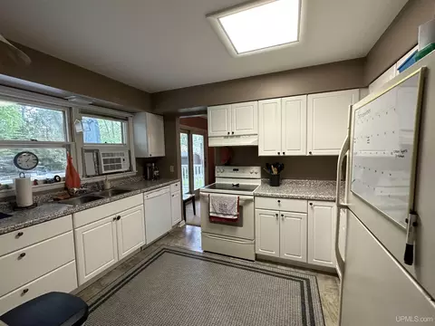 1901 S 23rd, Escanaba, MI 49829 photo 32