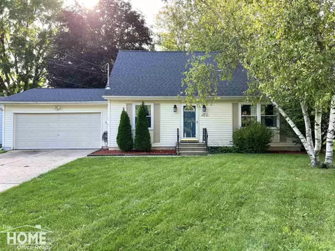 1165 Hanover, Owosso, MI 48867