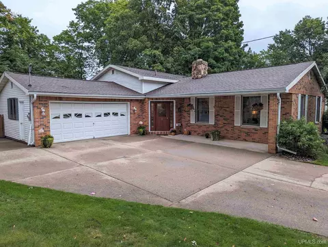1604 Kildahl, Marquette, MI 49855