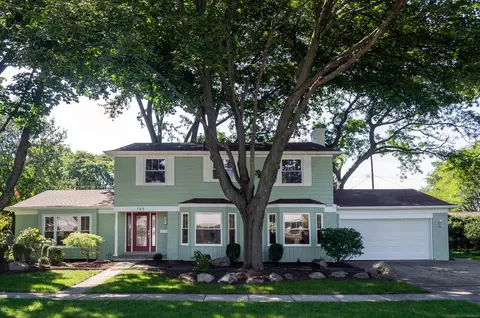 769 N Rosedale, Grosse Pointe Woods, MI 48236