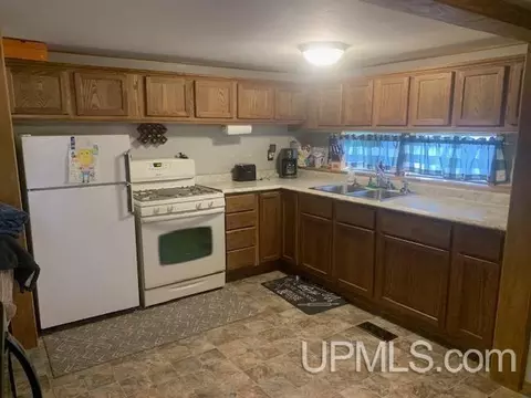 3269 13th, Bark River, MI 49807 photo 2