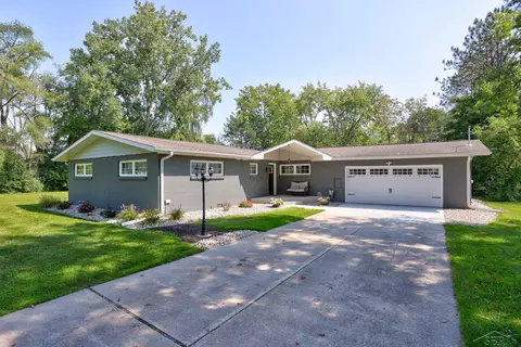 1360 Hemmeter, Saginaw, MI 48638