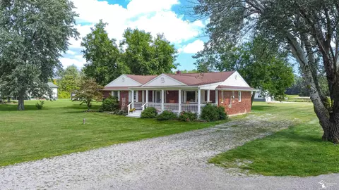 3200 Sheick, Monroe, MI 48162 photo 2