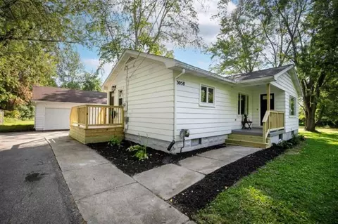 3058 E Gordonville, Midland, MI 48640