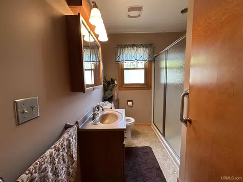 5231 18th, Escanaba, MI 49829 photo 18