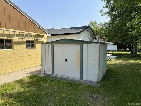 5231 18th, Escanaba, MI 49829 photo 11