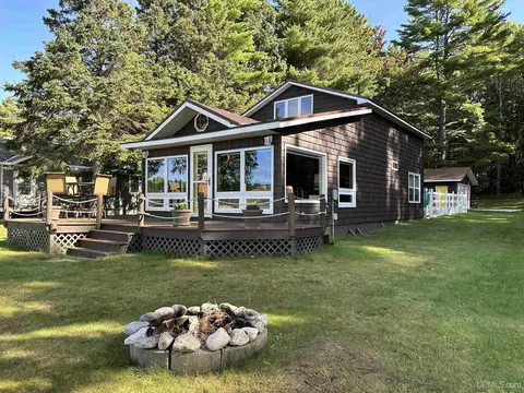 11617 W Ramsdam, Manistique, MI 49854