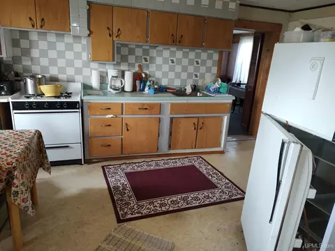 5146 E Maple Ridge 37th, Rock, MI 49880 photo 2