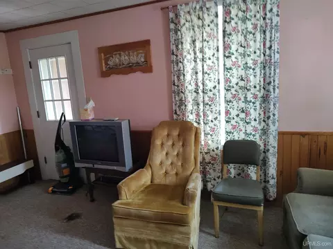 5146 E Maple Ridge 37th, Rock, MI 49880 photo 3